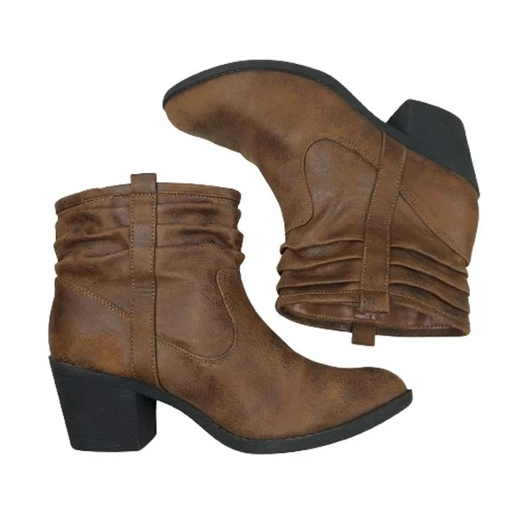 GUC Arizona Jeans Co. AZ Garber Chunky Heel Faux Leather Booties - Picture 9 of 9